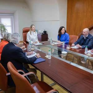 Reuniones de ELA Extremadura con los Grupos Parlamentarios y la Presidenta de la Junta